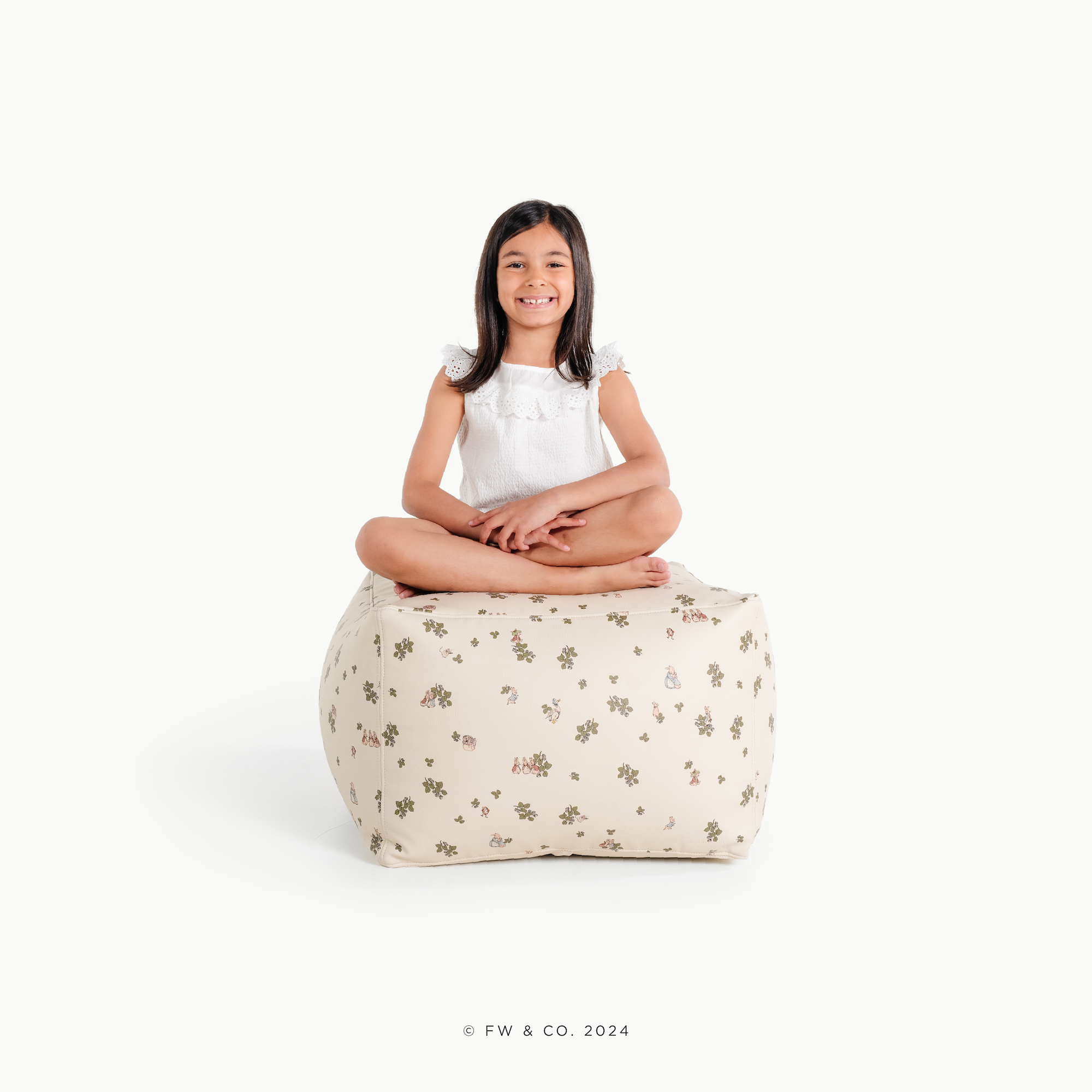 Image of Wholesale Pouf